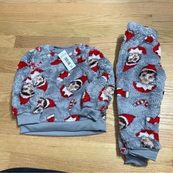 Elf on the Shelf Fuzzy Pajama Set NEW 24 Months Gray Red Christmas Two Piece - Picture 2 of 6
